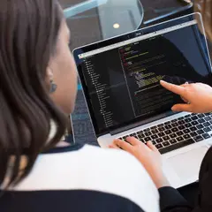 Najpopularniejsze systemy kontroli wersji dla programistów w 2023 roku