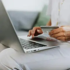 Wybór Platformy E-commerce: WordPress, Shopify czy Inna?