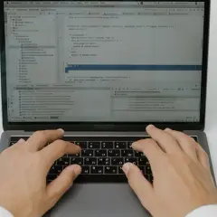 Najlepsze edytory kodu dla programistów - ranking 2023