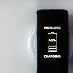 Jak włączyć ładowanie bezprzewodowe Samsung i uniknąć problemów z ładowaniem
