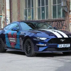 Ford Mustang GT - poznaj moc silnika i osiągi króla sportowych aut