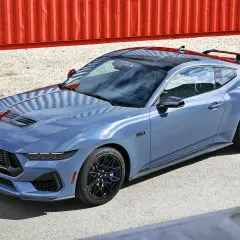 Ford Mustang - jaki silnik wybrać do amerykańskiej legendy? Porównujemy