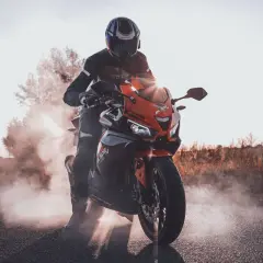 Ile faktycznie pali motorower? Prawdziwe spalanie różnych modeli