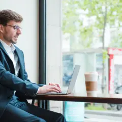 Dlaczego warto wspomóc się sztuczną inteligencją w swoim sklepie internetowym