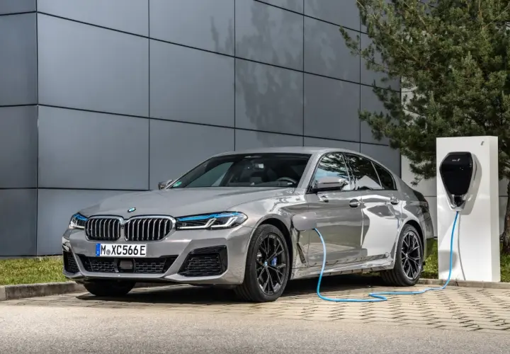 BMW 5: Co nowego w modelu 2023? Przegląd najnowszych zmian