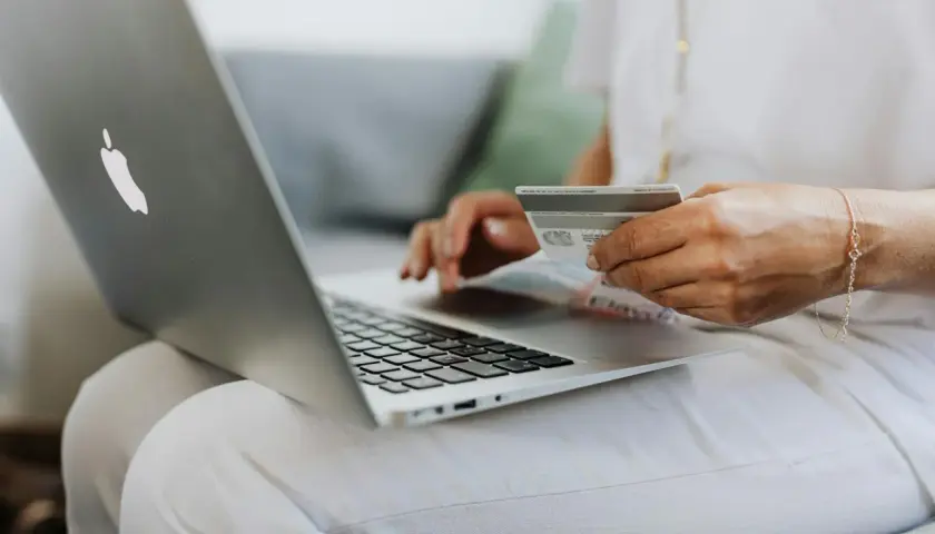 Wybór Platformy E-commerce: WordPress, Shopify czy Inna?
