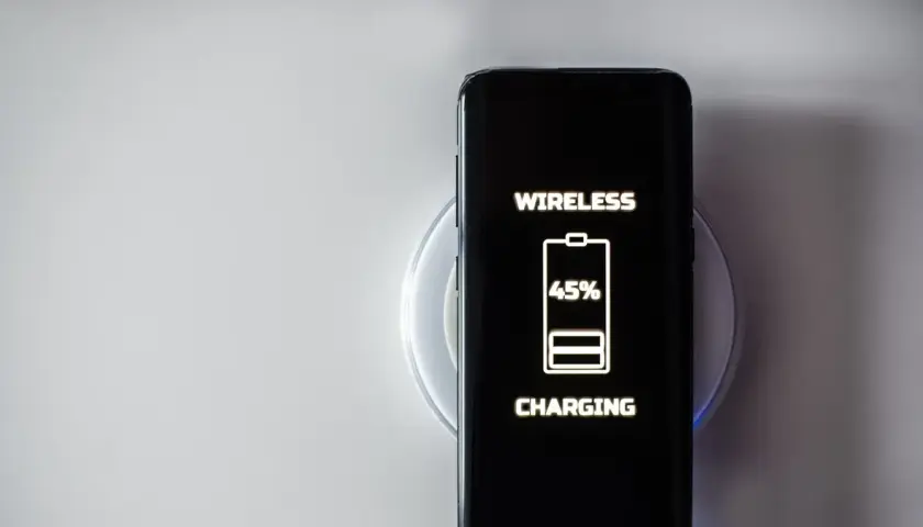 Jak włączyć ładowanie bezprzewodowe Samsung i uniknąć problemów z ładowaniem