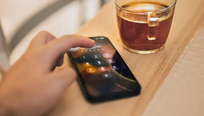Jak sprawdzić hasło na fb na telefonie? Wskazówki krok po kroku